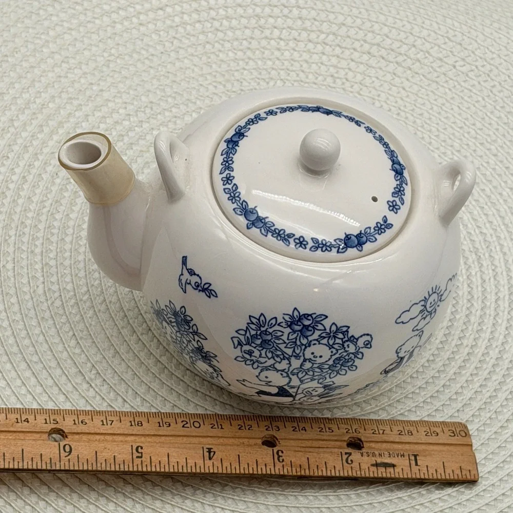 Vintage Style Blue and White Bear Forest Ceramic Teapot with Lid Kawaii Nikko
